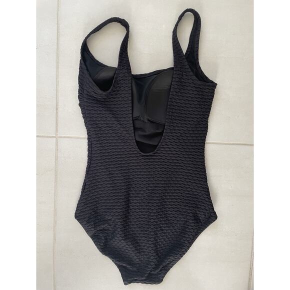 Essentials Gottex Swim One Piece Swimsuit Textured Swimwear - Picture 6 of 9